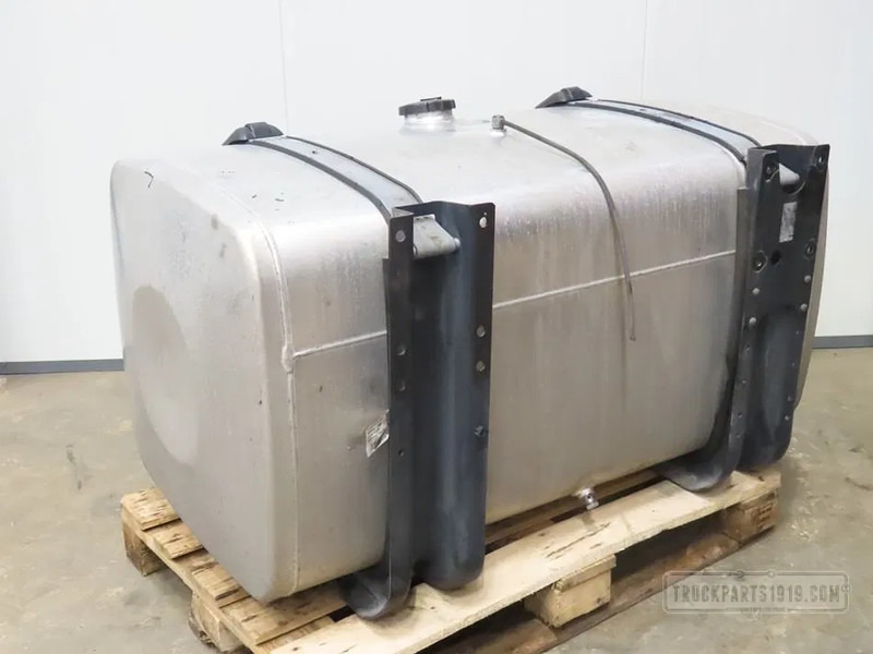 MAN 81.12201-5967 Brandstoftank + steunen 580L M - Резервоар за гориво за Камион: слика 2 MAN 81.12201-5967 Brandstoftank + steunen 580L M - Резервоар за гориво за Камион: слика 2
