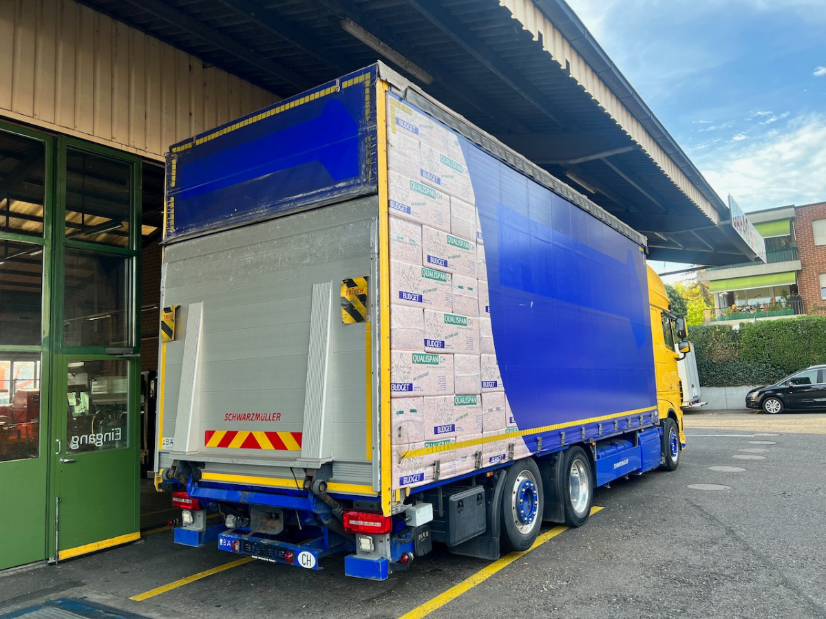 DAF XF 510 Jumbo - Камион со церада: слика 4 DAF XF 510 Jumbo - Камион со церада: слика 4
