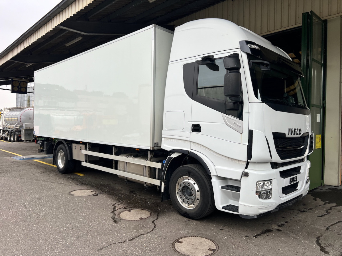 IVECO 190S46 Stralis - Камион сандучар: слика 1 IVECO 190S46 Stralis - Камион сандучар: слика 1