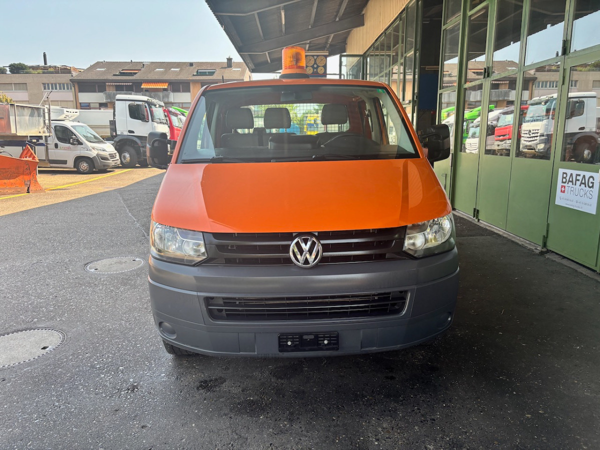 VW T5 Transporter - Комбе со отворен сандак: слика 2 VW T5 Transporter - Комбе со отворен сандак: слика 2