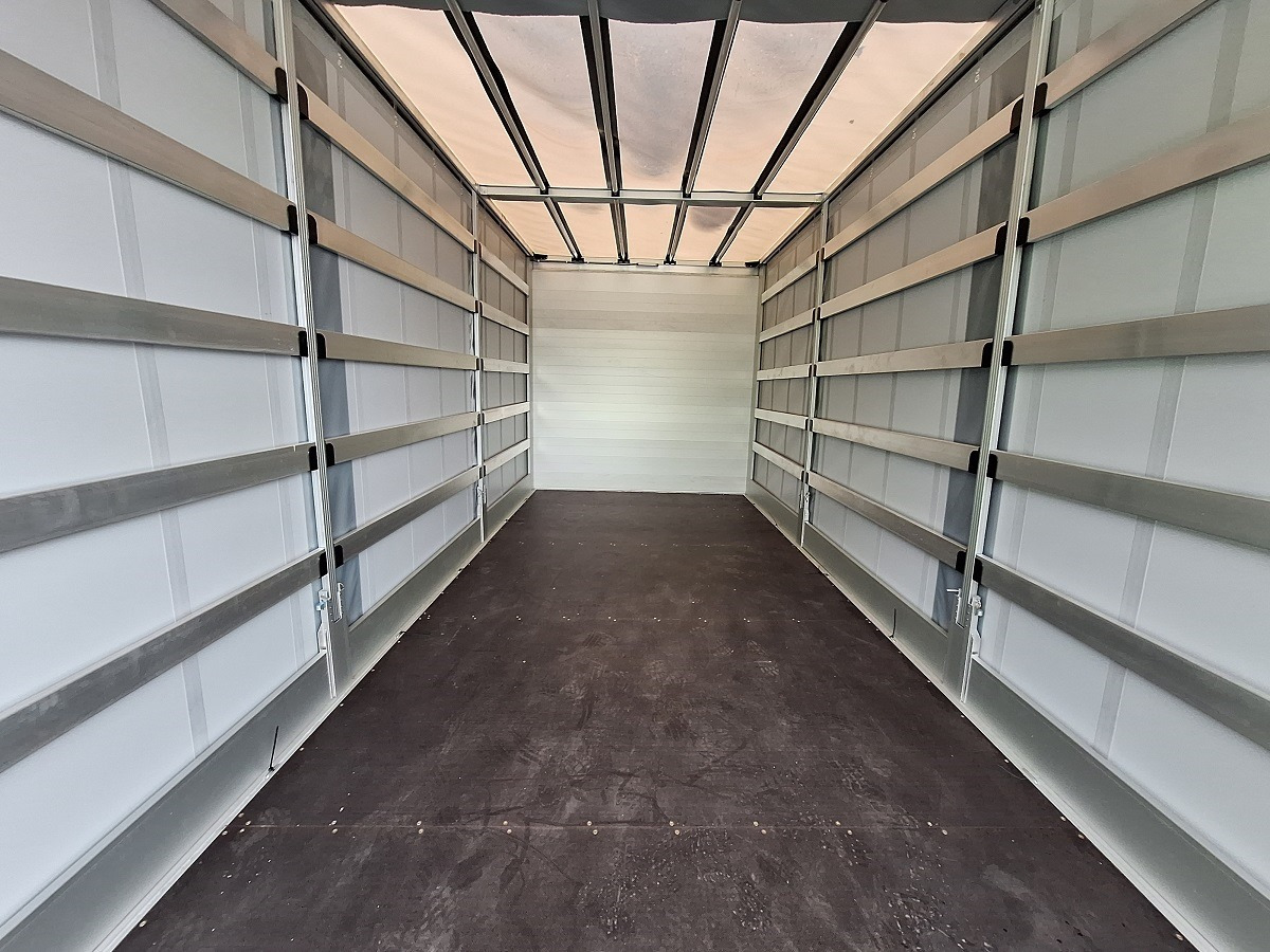 Нов Камион со церада Iveco Daily 70C18 Backsleeper  BÄR: слика 7