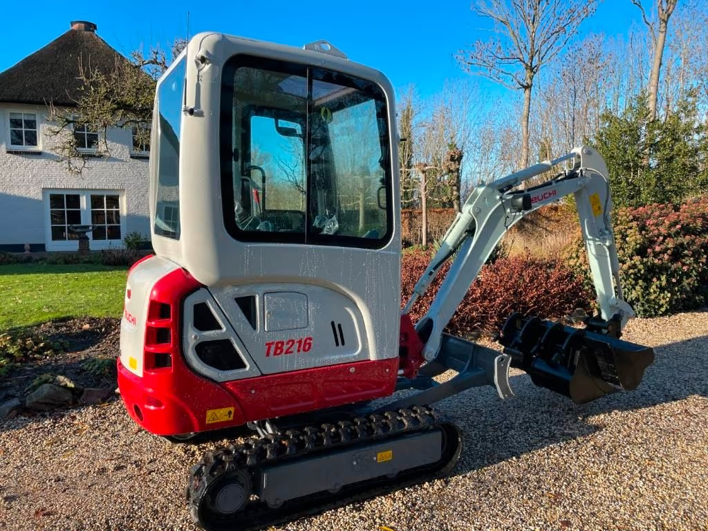 TAKEUCHI TB216 - Мини багер: слика 1 TAKEUCHI TB216 - Мини багер: слика 1