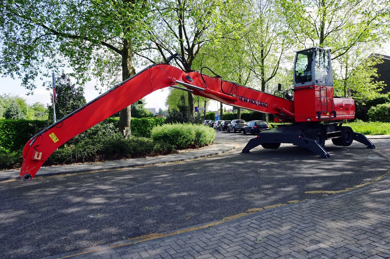 New Holland MH 6.6 Materialhandler With Magnet System - Справувач со отпад/ Индустрија: слика 2 New Holland MH 6.6 Materialhandler With Magnet System - Справувач со отпад/ Индустрија: слика 2