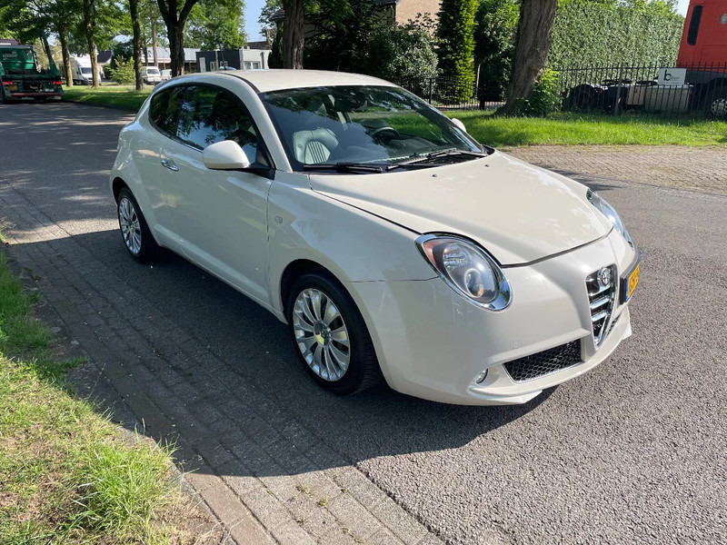 Alfa Romeo MiTo ZEER MOOI in prijs verlaagt - Хечбек: слика 1 Alfa Romeo MiTo ZEER MOOI in prijs verlaagt - Хечбек: слика 1