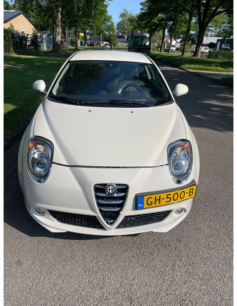 Alfa Romeo MiTo ZEER MOOI in prijs verlaagt - Хечбек: слика 3 Alfa Romeo MiTo ZEER MOOI in prijs verlaagt - Хечбек: слика 3