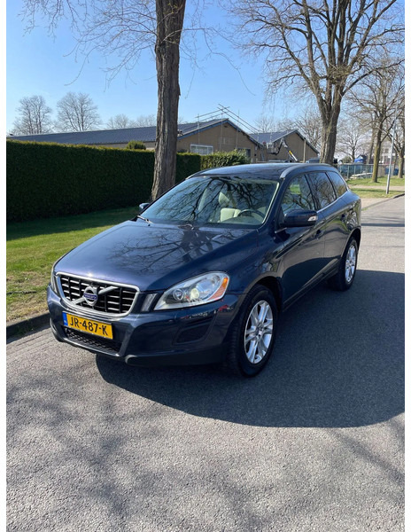 Volvo XC60 XC60 DZ88/DZ8850 5 Cilinder Euro 5 - Хечбек: слика 1 Volvo XC60 XC60 DZ88/DZ8850 5 Cilinder Euro 5 - Хечбек: слика 1