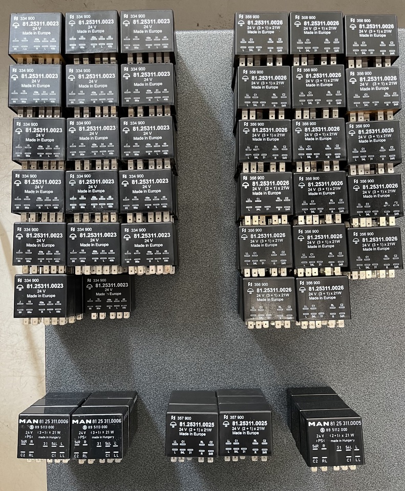 FLASHING-WIPING PULSE UNIT MAN F90,F2000 - Електричен систем за Камион: слика 2 FLASHING-WIPING PULSE UNIT MAN F90,F2000 - Електричен систем за Камион: слика 2