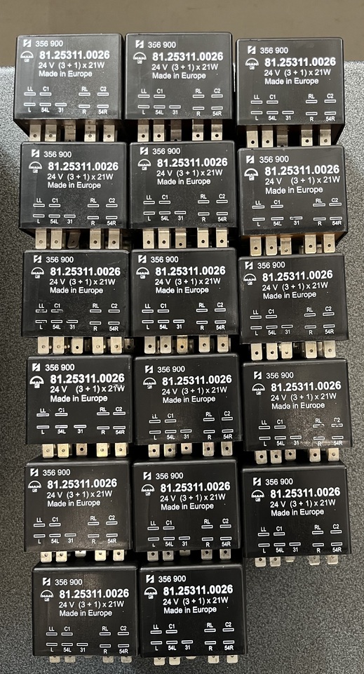 FLASHING-WIPING PULSE UNIT MAN F90,F2000 - Електричен систем за Камион: слика 4 FLASHING-WIPING PULSE UNIT MAN F90,F2000 - Електричен систем за Камион: слика 4