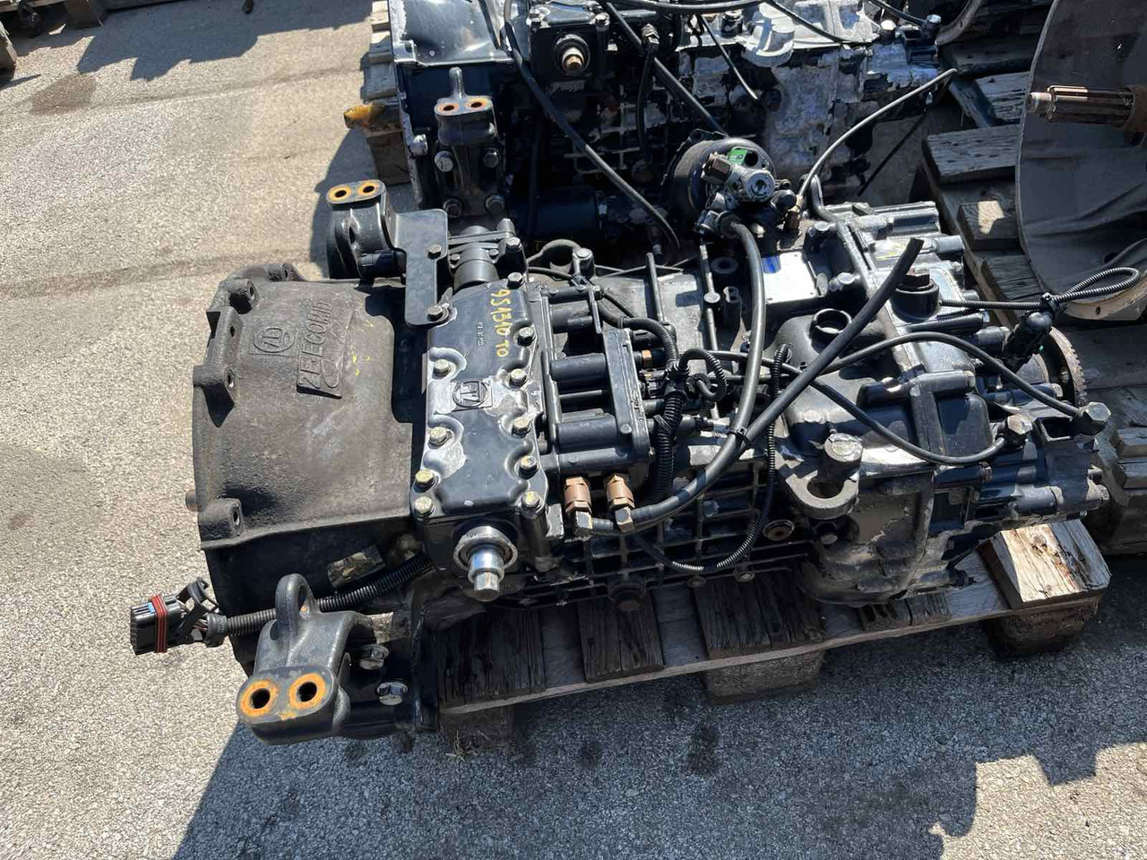 GEARBOX MAN ZF 9S1310 - Менувач и делови за Камион: слика 2 GEARBOX MAN ZF 9S1310 - Менувач и делови за Камион: слика 2