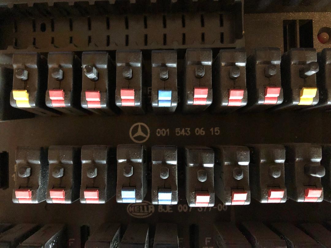 MERCEDES ACTROS ELECTRICAL BASIC MODULE - Реле: слика 2 MERCEDES ACTROS ELECTRICAL BASIC MODULE - Реле: слика 2