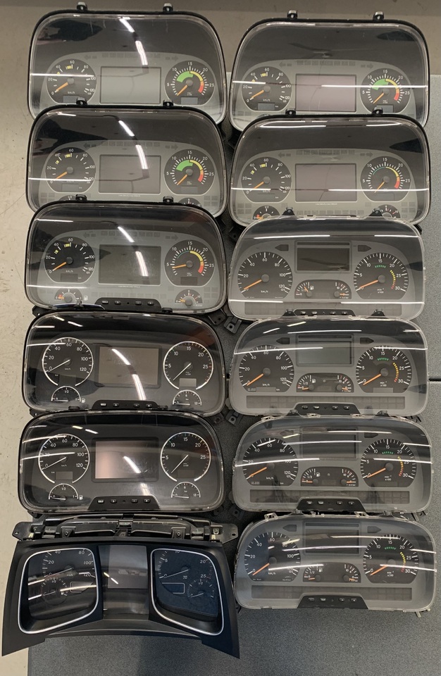 MERCEDES ACTROS MP1-MP2-MP3-MP4-ATEGO2 ELECTRONIC INSTRUMENT EURO 2/3/4/5 - Тахограф за Камион: слика 5 MERCEDES ACTROS MP1-MP2-MP3-MP4-ATEGO2 ELECTRONIC INSTRUMENT EURO 2/3/4/5 - Тахограф за Камион: слика 5
