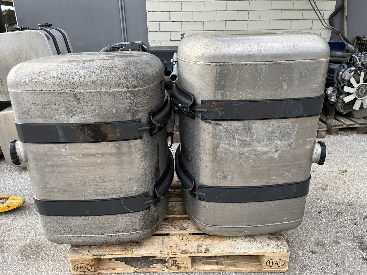 Резервоар за гориво за Камион MERCEDES-BENZ,MAN ACTROS MP4,TGA,TGX: слика 6 Резервоар за гориво за Камион MERCEDES-BENZ,MAN ACTROS MP4,TGA,TGX: слика 6