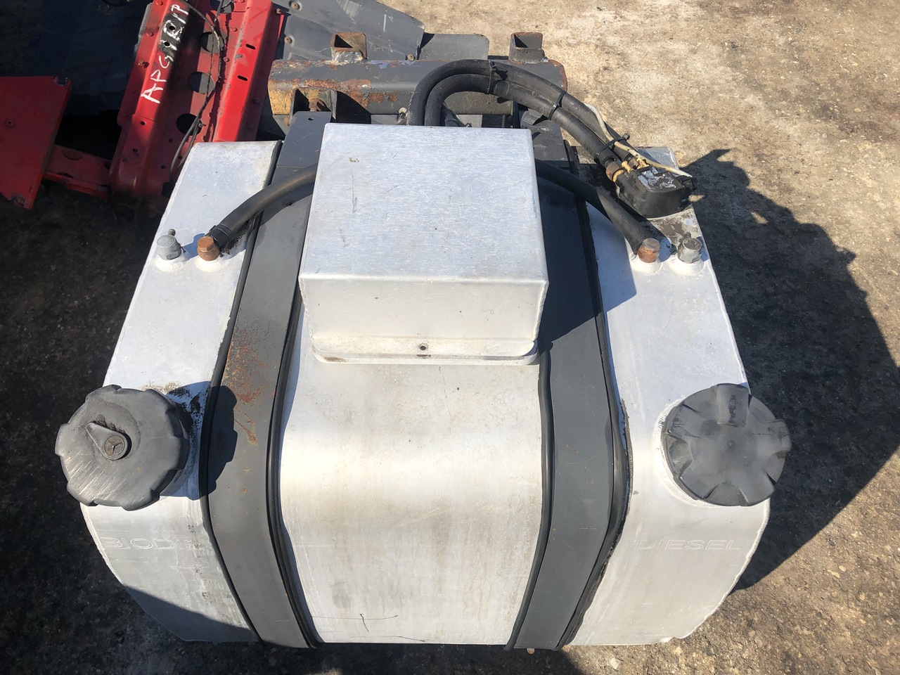 Резервоар за гориво за Камион MERCEDES-BENZ,MAN ACTROS MP4,TGA,TGX: слика 15 Резервоар за гориво за Камион MERCEDES-BENZ,MAN ACTROS MP4,TGA,TGX: слика 15