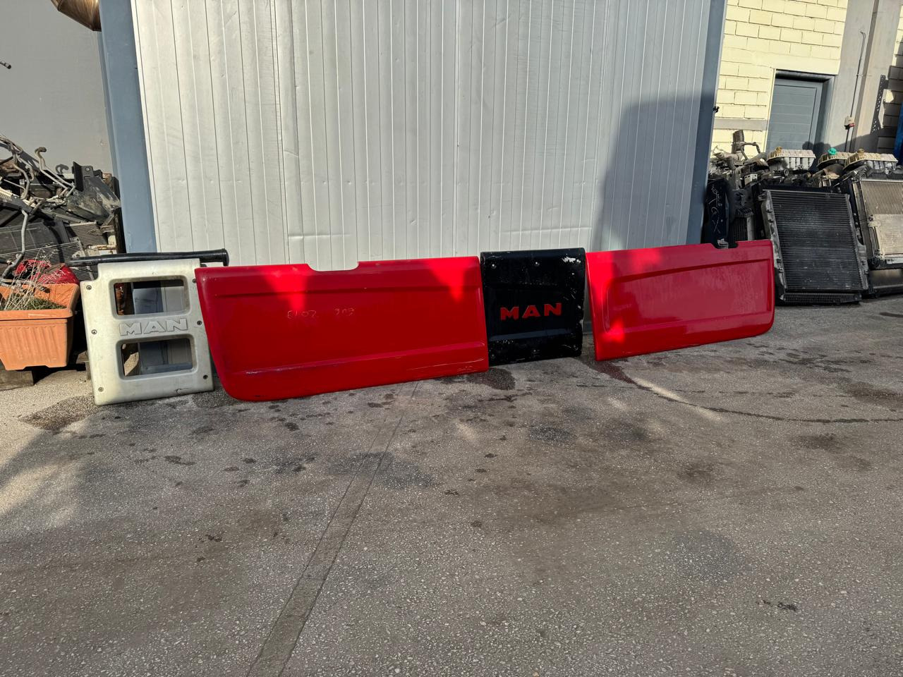 SIDE PANELLING MAN TGX EURO 6 - Резервни делови: слика 4 SIDE PANELLING MAN TGX EURO 6 - Резервни делови: слика 4