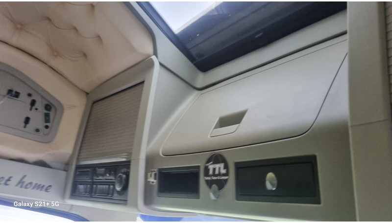 Камион влекач Volvo FH750: слика 17