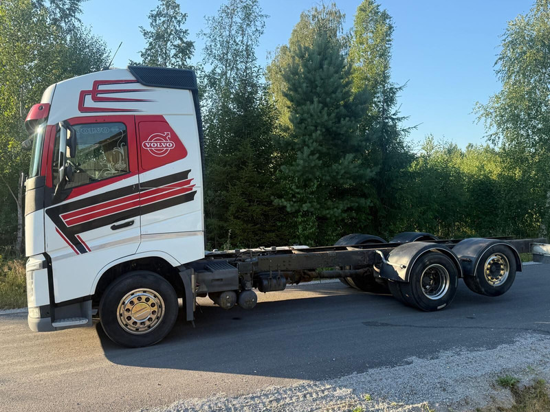 Volvo FH460 Globe 2016 - Камион со кабинска шасија: слика 2 Volvo FH460 Globe 2016 - Камион со кабинска шасија: слика 2