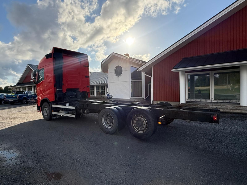 Volvo FH540 - Камион со кабинска шасија: слика 5 Volvo FH540 - Камион со кабинска шасија: слика 5