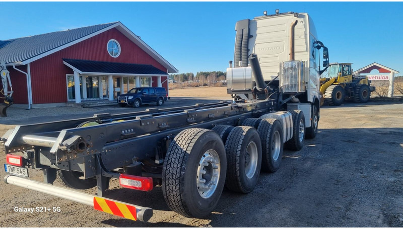 Volvo FH750 New engine and gearbox - Камион со кабинска шасија: слика 3 Volvo FH750 New engine and gearbox - Камион со кабинска шасија: слика 3
