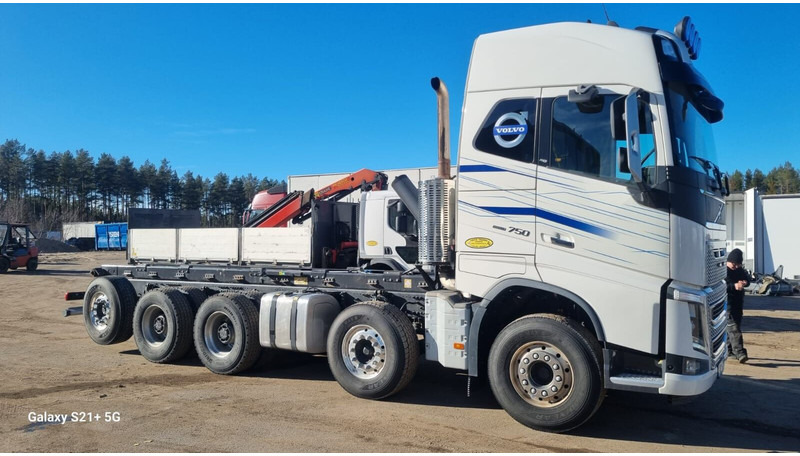 Volvo FH750 New engine and gearbox - Камион со кабинска шасија: слика 2 Volvo FH750 New engine and gearbox - Камион со кабинска шасија: слика 2