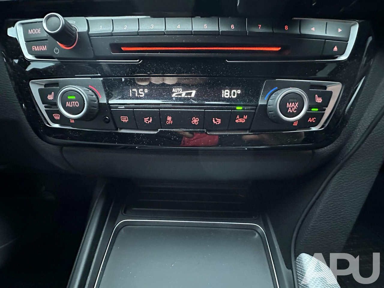 BMW 330i F30 M-PAKIET PERFORMANCE - Автомобил: слика 2 BMW 330i F30 M-PAKIET PERFORMANCE - Автомобил: слика 2