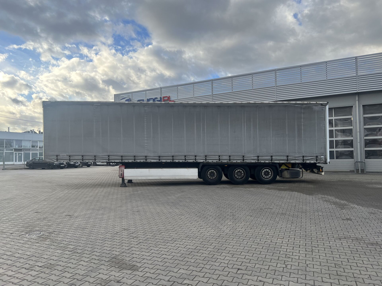 Naczepa ciężarowa KRONE - Полуприколка со церада: слика 2 Naczepa ciężarowa KRONE - Полуприколка со церада: слика 2