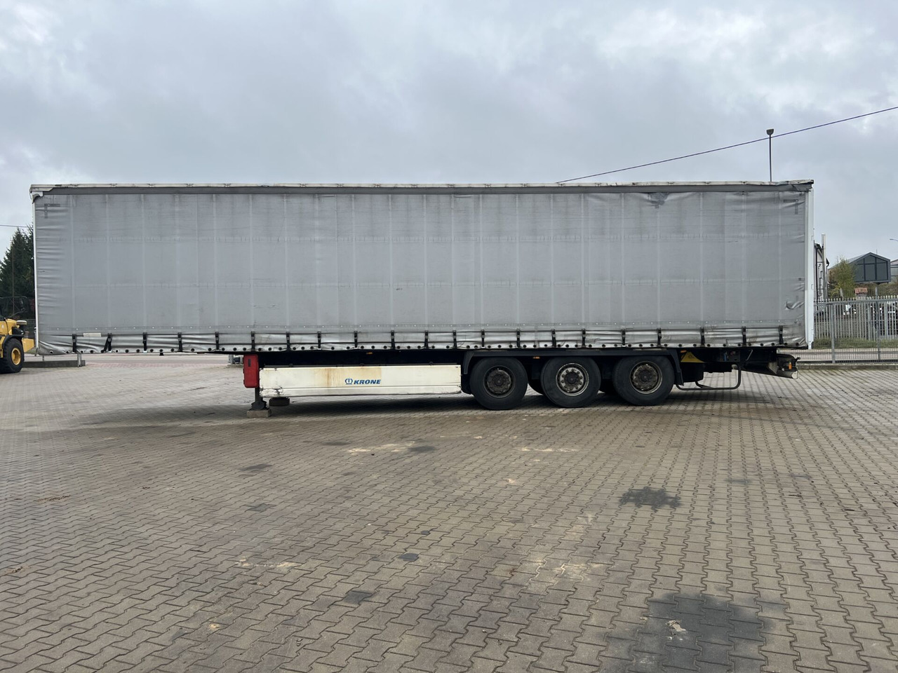 Naczepa ciężarowa KRONE - Полуприколка со церада: слика 2 Naczepa ciężarowa KRONE - Полуприколка со церада: слика 2