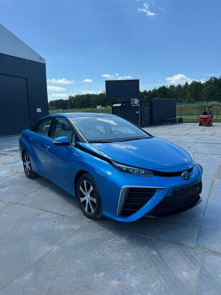 Toyota Mirai - Седан: слика 4 Toyota Mirai - Седан: слика 4