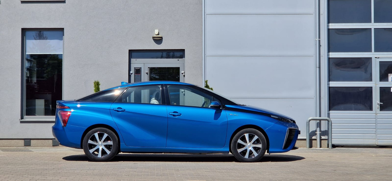 Toyota Mirai - Седан: слика 3 Toyota Mirai - Седан: слика 3