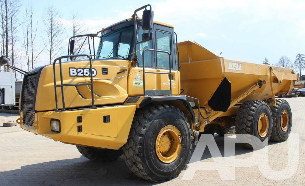 WOZIDŁO Bell ADT B25D 6×6 - Зглобен истоварувач: слика 1 WOZIDŁO Bell ADT B25D 6×6 - Зглобен истоварувач: слика 1