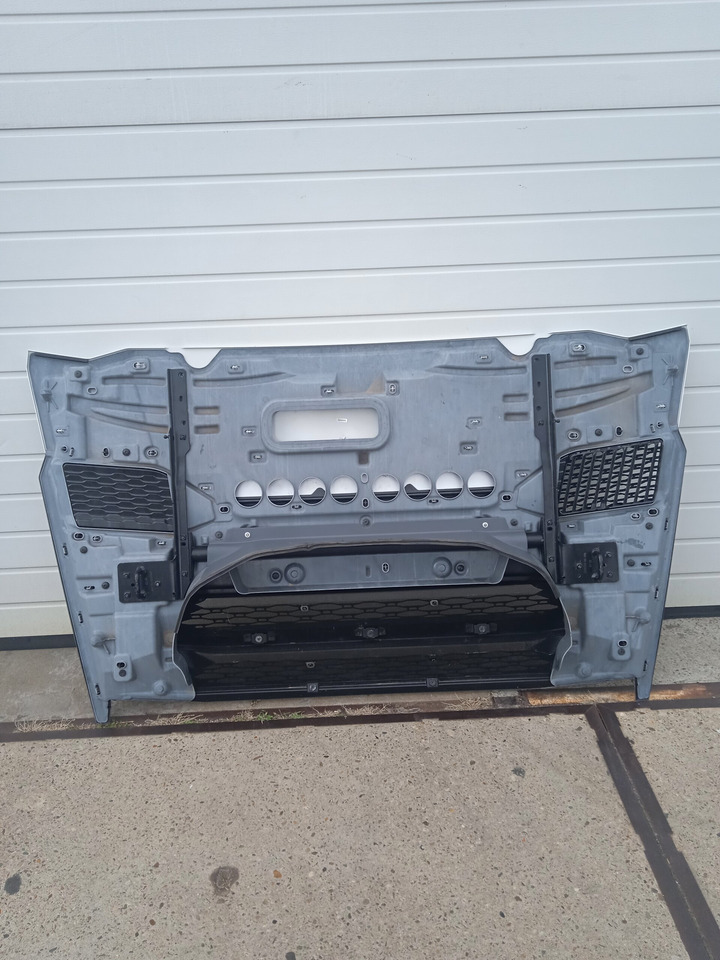 DAF XG, XG+, COMPLETE BOVEN GRILLE | GEBRUIKT | 000238 - Решетка за Камион: слика 2 DAF XG, XG+, COMPLETE BOVEN GRILLE | GEBRUIKT | 000238 - Решетка за Камион: слика 2