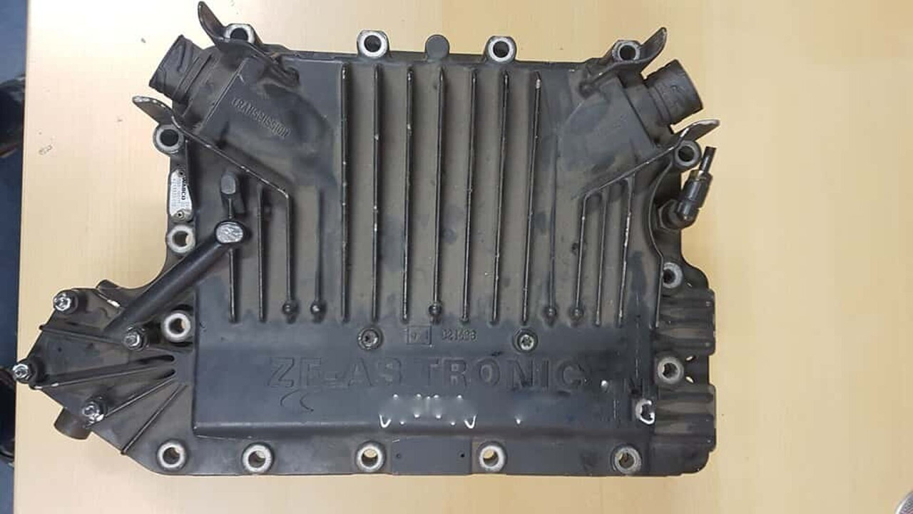 MAN TGA D20 ASTRONIC ZF 12AS2301 1T Schakeldeksel 6009274069 - Контролна табла за Камион: слика 1 MAN TGA D20 ASTRONIC ZF 12AS2301 1T Schakeldeksel 6009274069 - Контролна табла за Камион: слика 1