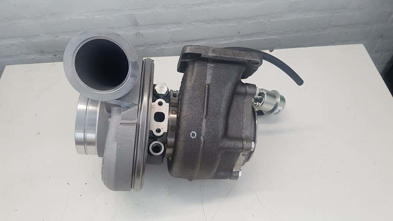 VOLVO D13K FH/FM 2013- E6 TURBOCOMPRESSOR V 21989961 - Турбо за Камион: слика 2 VOLVO D13K FH/FM 2013- E6 TURBOCOMPRESSOR V 21989961 - Турбо за Камион: слика 2