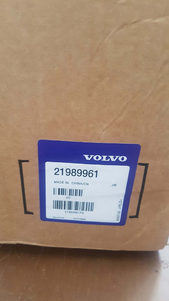 VOLVO D13K FH/FM 2013- E6 TURBOCOMPRESSOR V 21989961 - Турбо за Камион: слика 4 VOLVO D13K FH/FM 2013- E6 TURBOCOMPRESSOR V 21989961 - Турбо за Камион: слика 4