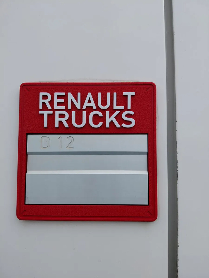 2017 Renault D12 4×2 Double Sleeper Curtainsider - Камион со церада: слика 5 2017 Renault D12 4×2 Double Sleeper Curtainsider - Камион со церада: слика 5