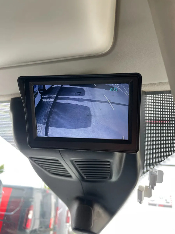 2021 Low Mileage Ford Transit 350L Trend - Товарно комбе: слика 2 2021 Low Mileage Ford Transit 350L Trend - Товарно комбе: слика 2