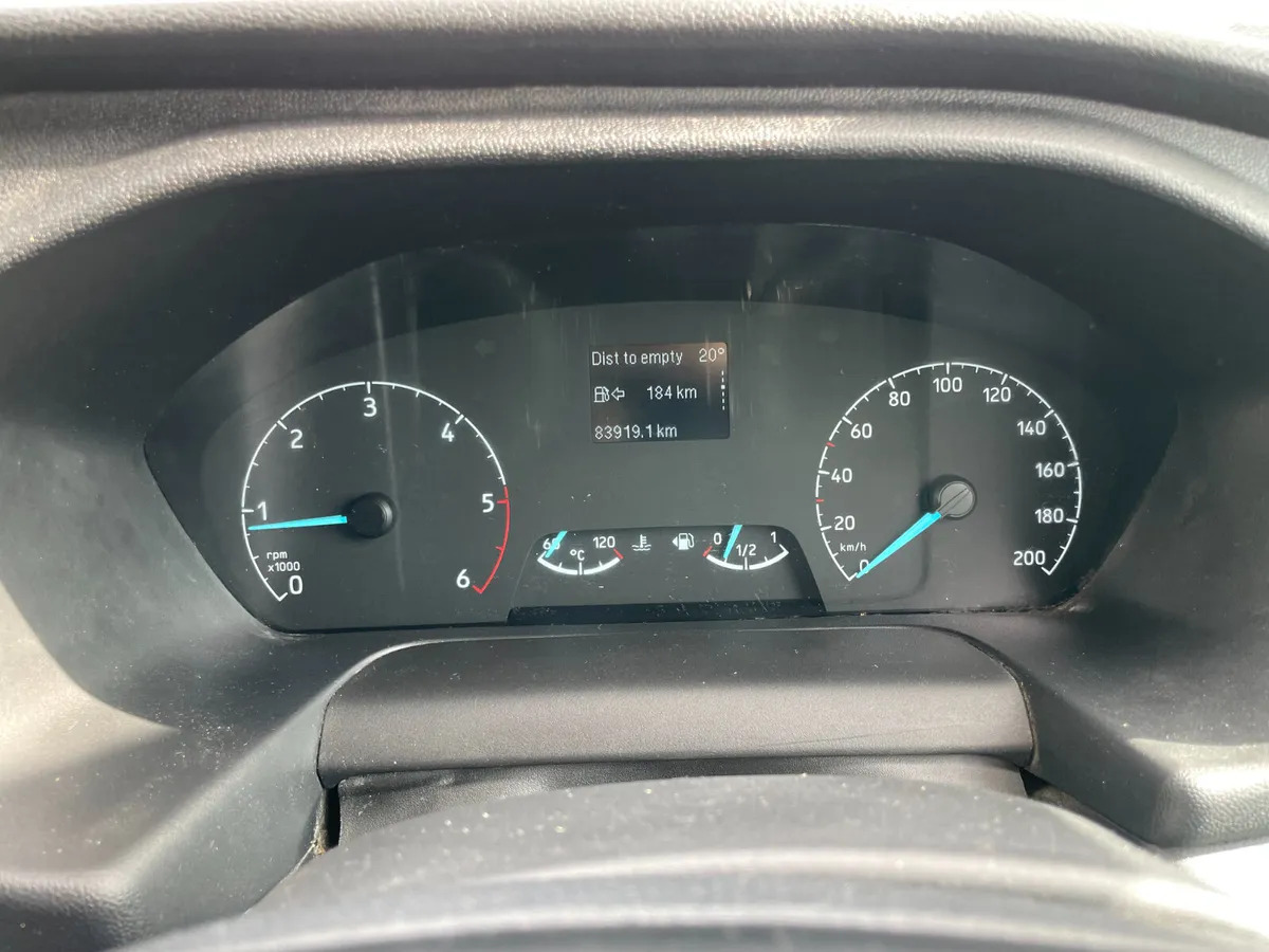 2021 Low Mileage Ford Transit 350L Trend - Товарно комбе: слика 3 2021 Low Mileage Ford Transit 350L Trend - Товарно комбе: слика 3