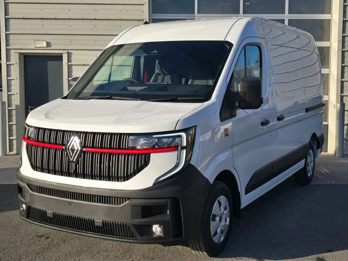 2025 Renault E-Tech Master L2H2 - Товарно комбе: слика 2 2025 Renault E-Tech Master L2H2 - Товарно комбе: слика 2