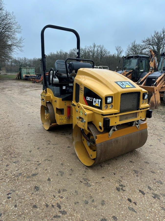 Caterpillar CB2.7 - Ваљак за пат: слика 2 Caterpillar CB2.7 - Ваљак за пат: слика 2