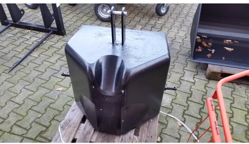 Ballastgewicht / frontgewicht FP PAC 600 kg Frans Pateer gewichtenblok - Противтежа за Земјоделска машина: слика 2 Ballastgewicht / frontgewicht FP PAC 600 kg Frans Pateer gewichtenblok - Противтежа за Земјоделска машина: слика 2