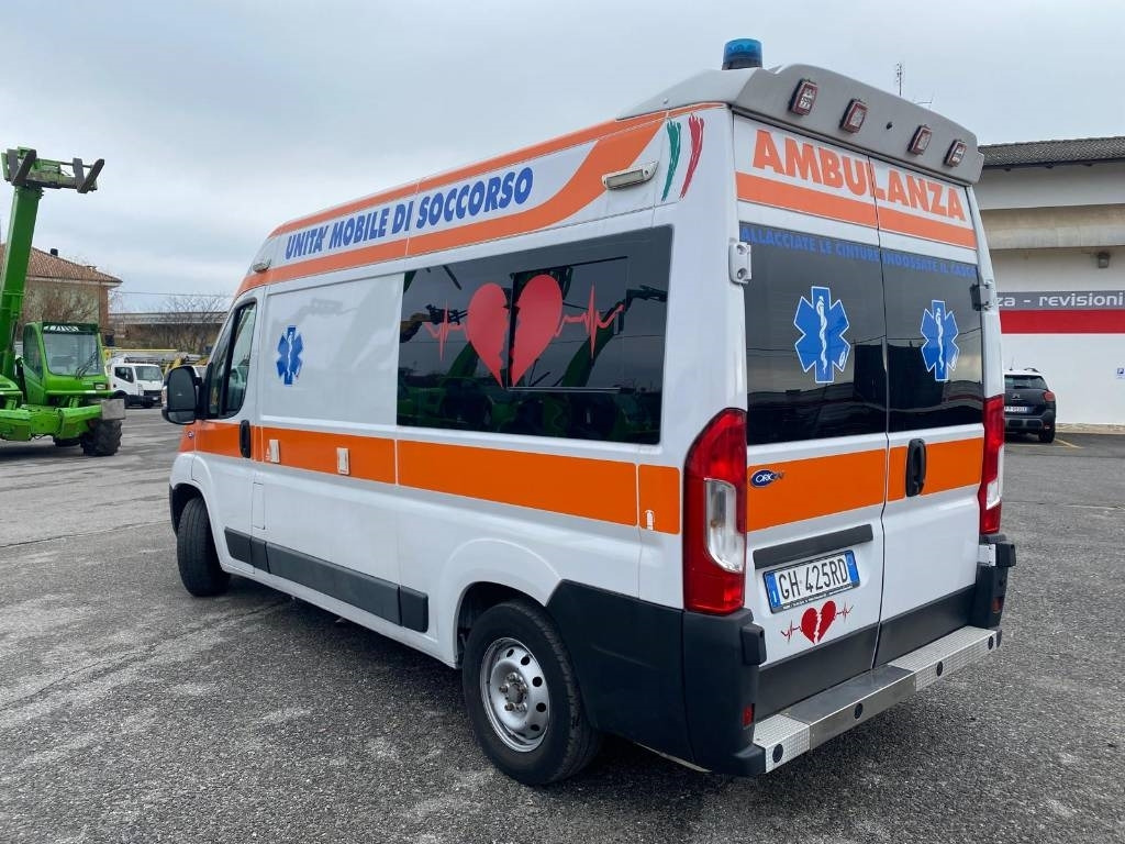 Fiat Ducato - Амбулантно возило: слика 3 Fiat Ducato - Амбулантно возило: слика 3