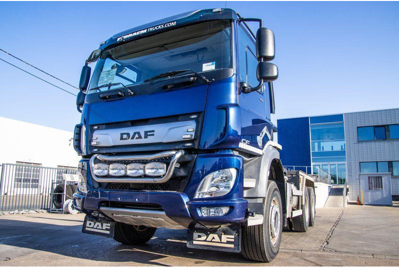 DAF CF 450 - Камион со кука за подигање: слика 1 DAF CF 450 - Камион со кука за подигање: слика 1