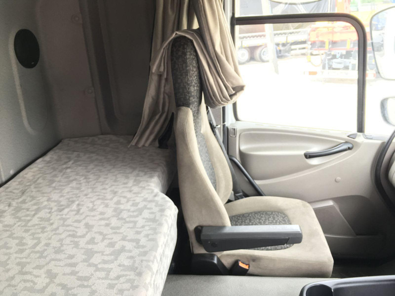 DAF CF 65.220 - Камион со кабинска шасија: слика 4 DAF CF 65.220 - Камион со кабинска шасија: слика 4