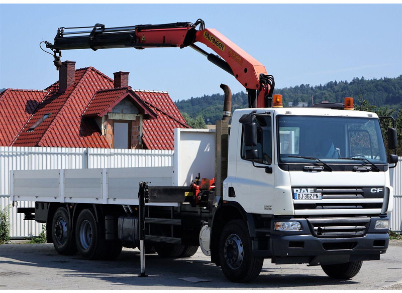 DAF CF 75.310 - Камион со платформа, Камион со кран: слика 1 DAF CF 75.310 - Камион со платформа, Камион со кран: слика 1