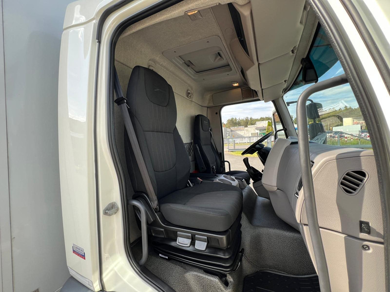 Камион сандучар DAF LF 210 12.210 CONTAINER+LIFT 1500 kg 1.HAND: слика 18 Камион сандучар DAF LF 210 12.210 CONTAINER+LIFT 1500 kg 1.HAND: слика 18