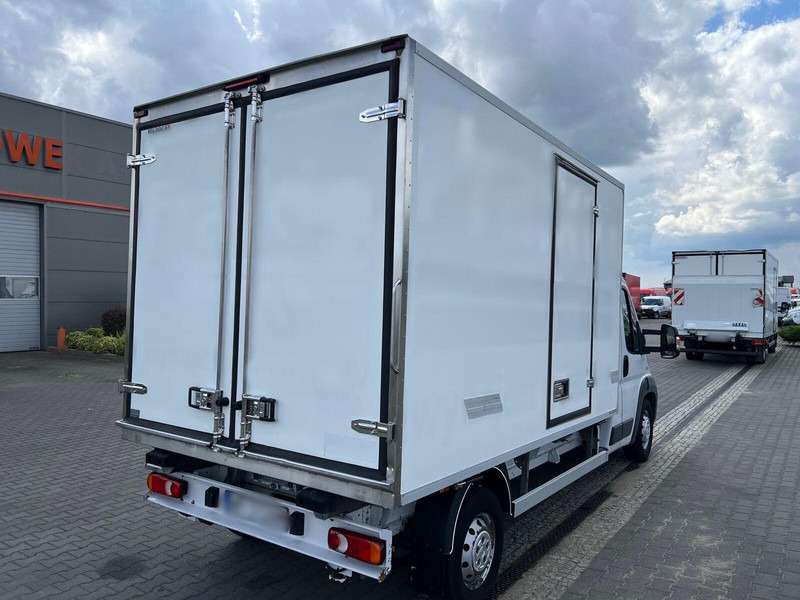 Fiat Ducato Kontener Chłodnia/Mroźnia 3x Drzwi 230V Salon PL - Комбе ладилник: слика 4 Fiat Ducato Kontener Chłodnia/Mroźnia 3x Drzwi 230V Salon PL - Комбе ладилник: слика 4