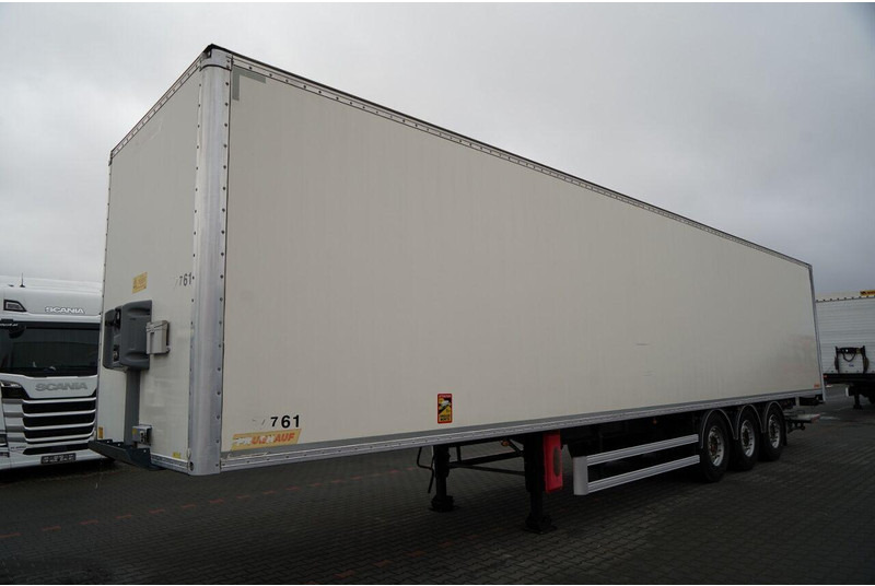 Fruehauf KONTENER / KOFFER / ROLETA / WINDA DOHALLNDIA / OŚ PODOSZONA / S - Полуприколка сандучар: слика 4 Fruehauf KONTENER / KOFFER / ROLETA / WINDA DOHALLNDIA / OŚ PODOSZONA / S - Полуприколка сандучар: слика 4