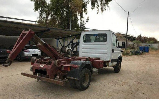 Iveco 65C15 Hook lift truck - Камион со кука за подигање: слика 4 Iveco 65C15 Hook lift truck - Камион со кука за подигање: слика 4