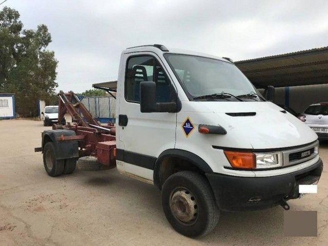 Iveco 65C15 Hook lift truck - Камион со кука за подигање: слика 1 Iveco 65C15 Hook lift truck - Камион со кука за подигање: слика 1