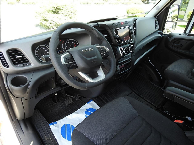 Iveco DAILY 35S18 NOWY PLANDEKA 8 PALET TEMPOMAT NAWIGACJA LEDY AUTOMA - Комбе со церада: слика 2 Iveco DAILY 35S18 NOWY PLANDEKA 8 PALET TEMPOMAT NAWIGACJA LEDY AUTOMA - Комбе со церада: слика 2