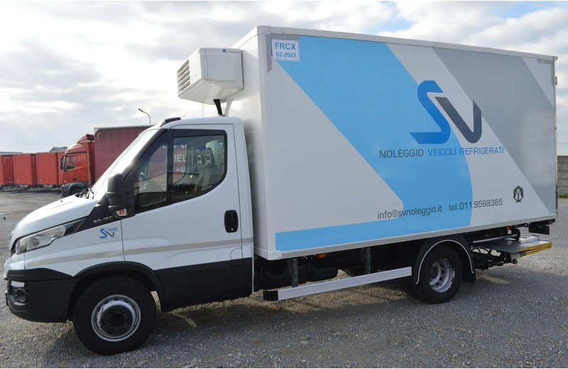 Iveco DAILY 60C15 REFRIGERATOR + SIDE AND REAR DOORS, LIFT FOLDED UNDE - Камион ладилник: слика 2 Iveco DAILY 60C15 REFRIGERATOR + SIDE AND REAR DOORS, LIFT FOLDED UNDE - Камион ладилник: слика 2